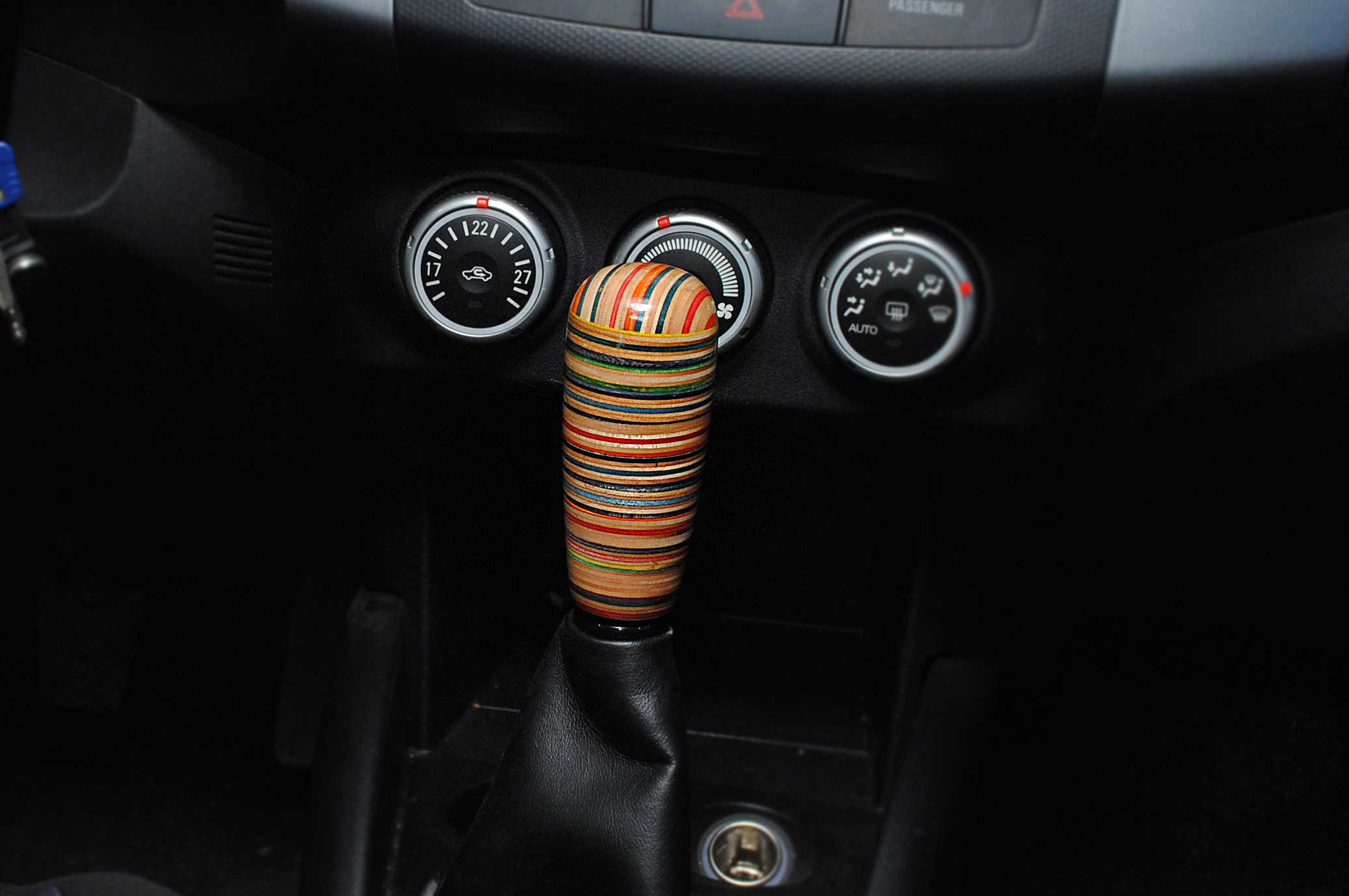 Mitsubishi Outlander shift knob